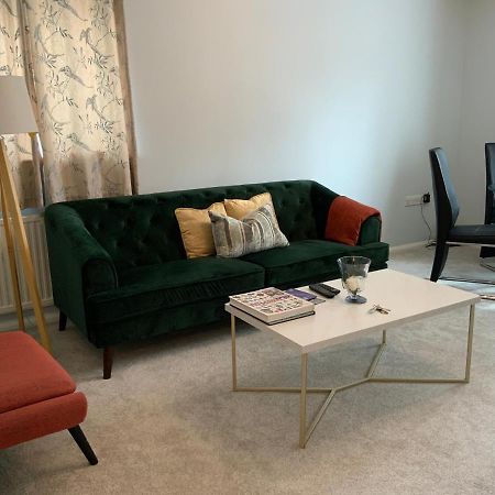 2 Bedroom Apartment Near Southfields Лондон Екстер'єр фото