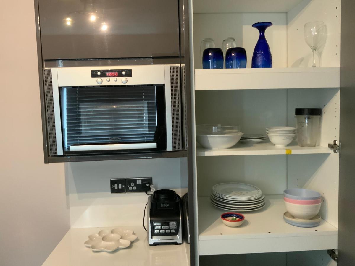 2 Bedroom Apartment Near Southfields Лондон Екстер'єр фото