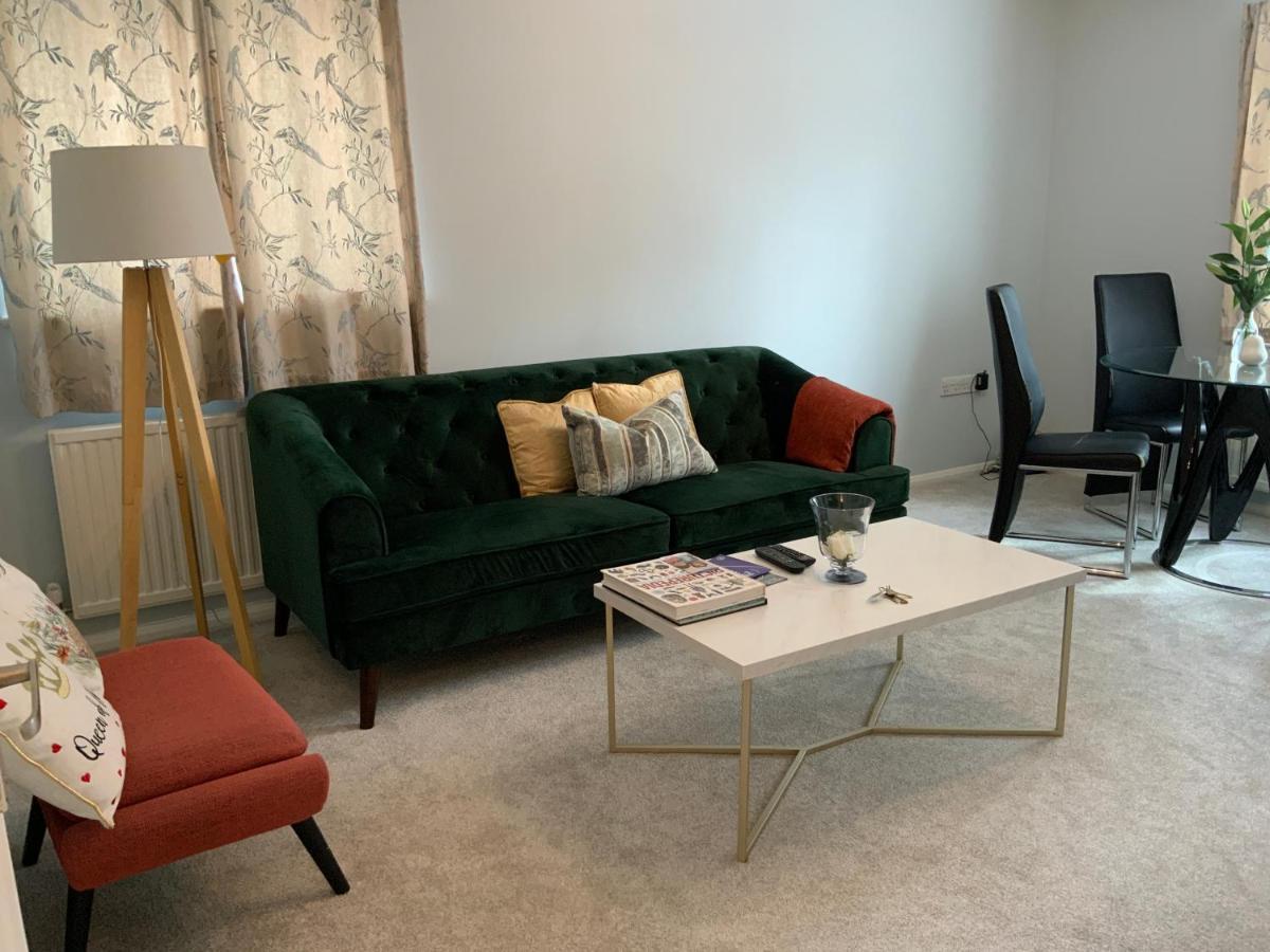 2 Bedroom Apartment Near Southfields Лондон Екстер'єр фото