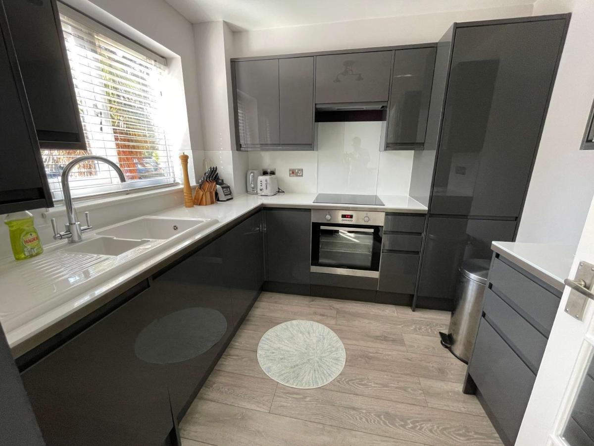 2 Bedroom Apartment Near Southfields Лондон Екстер'єр фото